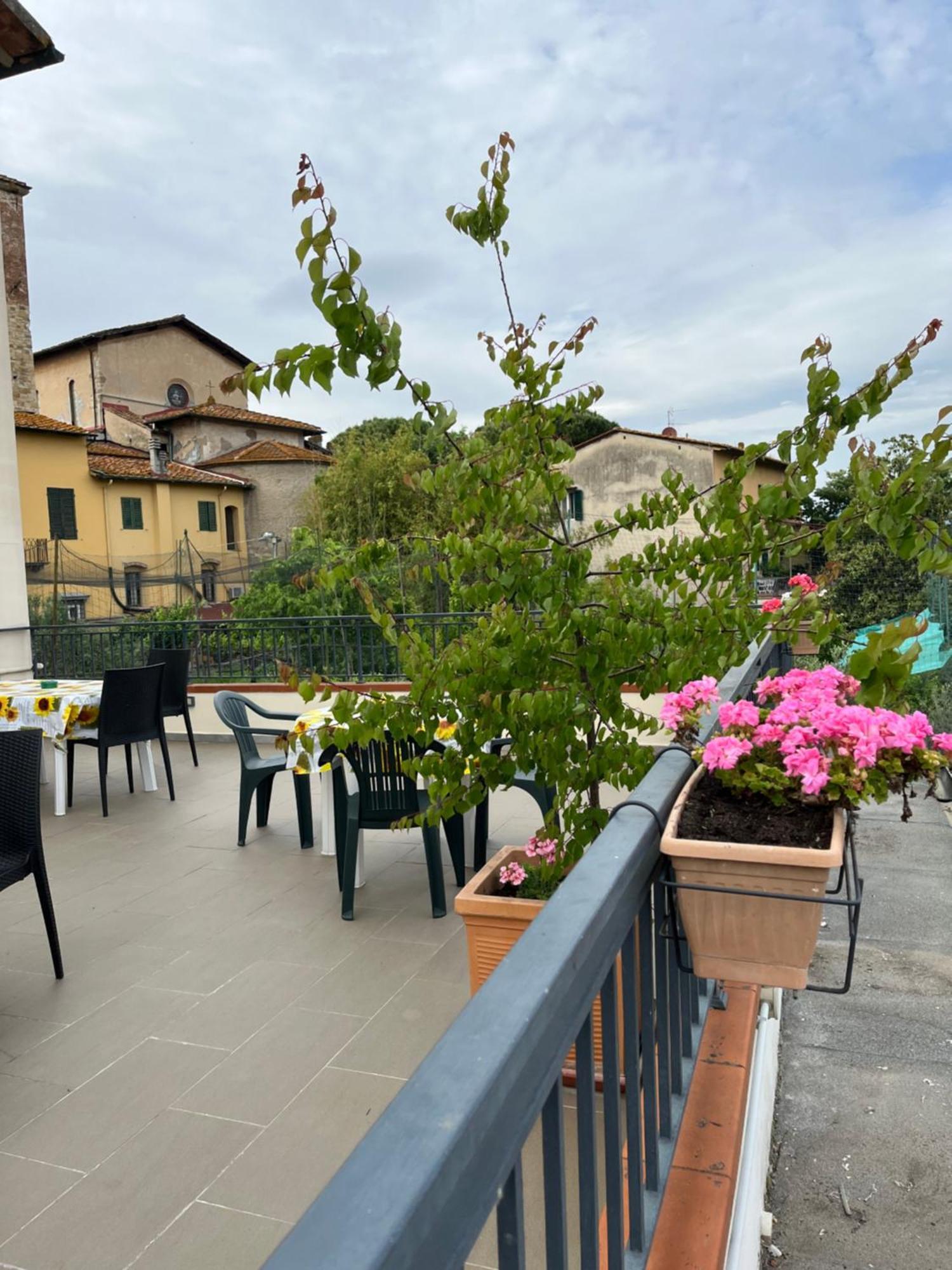 Appartamenti La Piazzetta Vicino A Firenze Signa Exterior foto